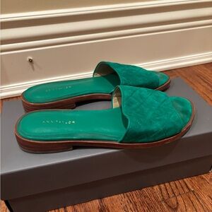 Ann Taylor Lyra green suede quilted slide